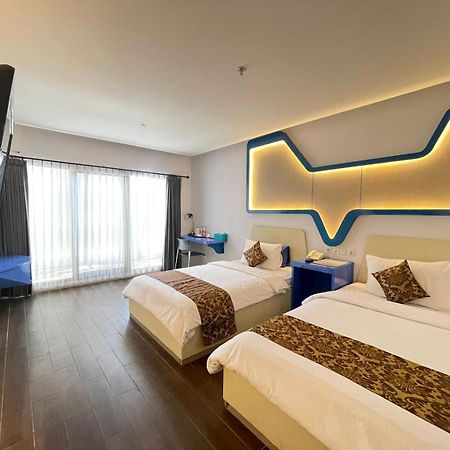 Batu Merah Golden Palace Hotel מראה חיצוני תמונה