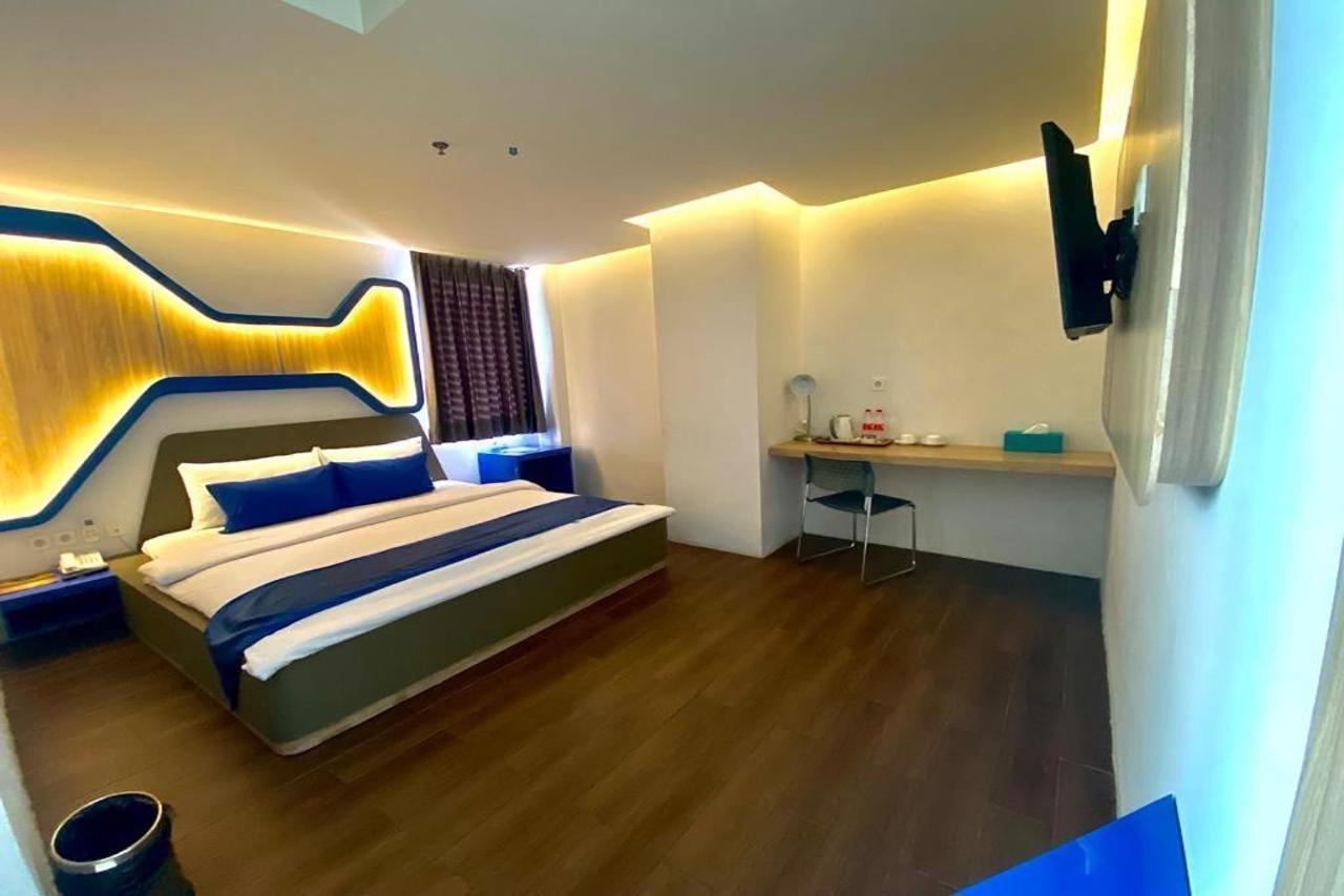 Batu Merah Golden Palace Hotel מראה חיצוני תמונה
