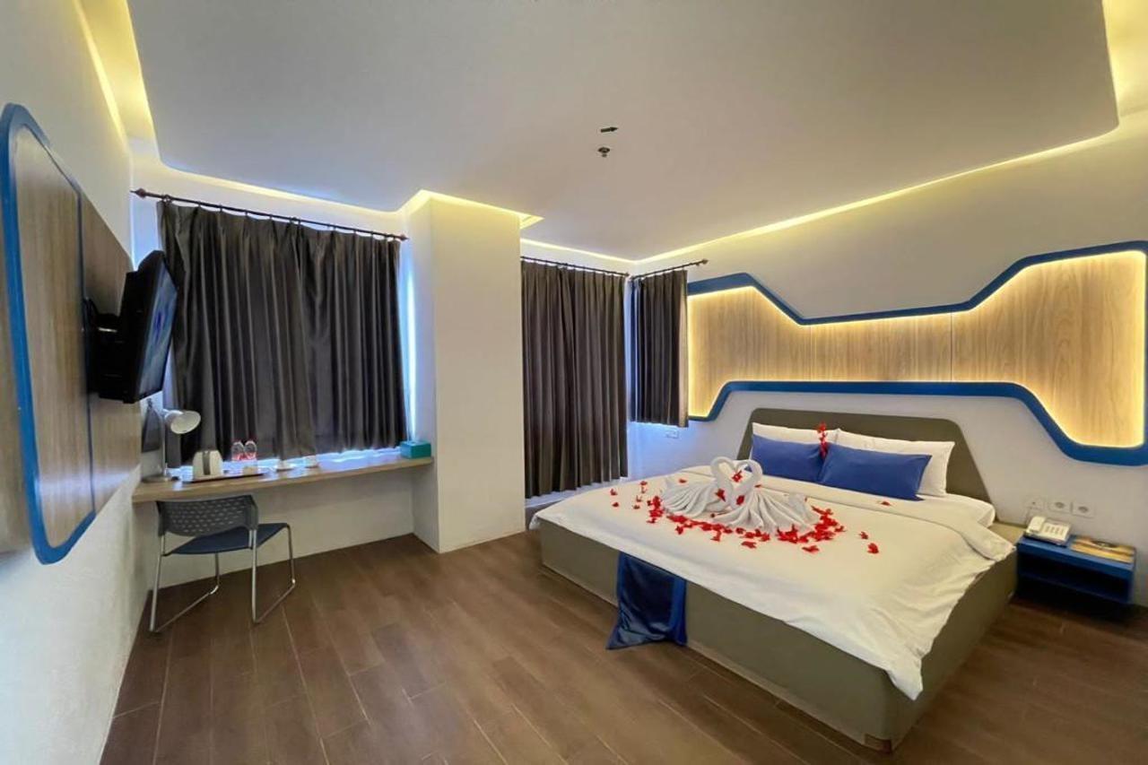 Batu Merah Golden Palace Hotel מראה חיצוני תמונה