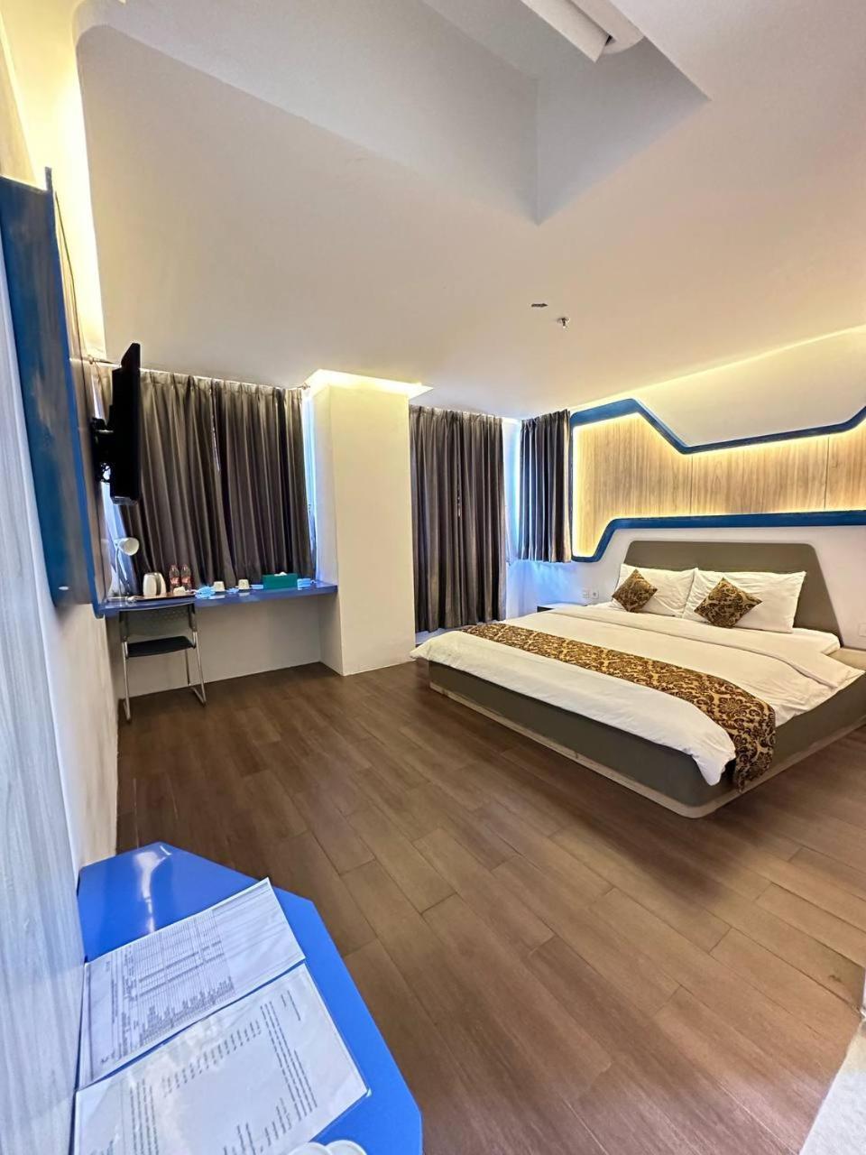 Batu Merah Golden Palace Hotel מראה חיצוני תמונה