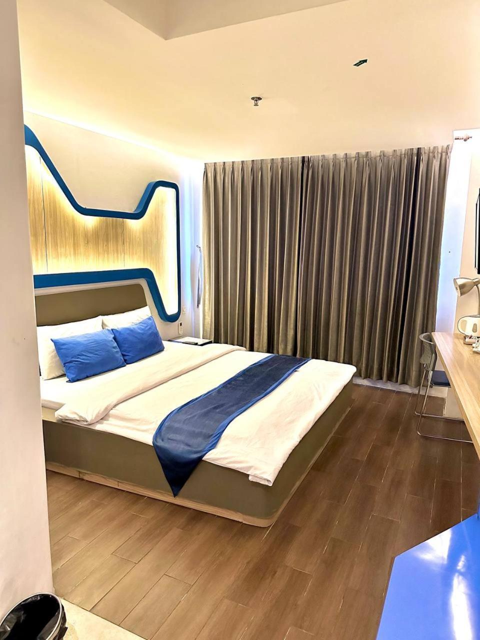 Batu Merah Golden Palace Hotel מראה חיצוני תמונה
