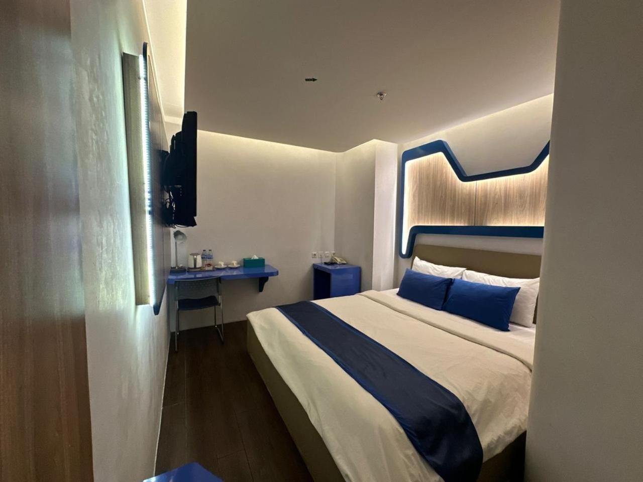 Batu Merah Golden Palace Hotel מראה חיצוני תמונה